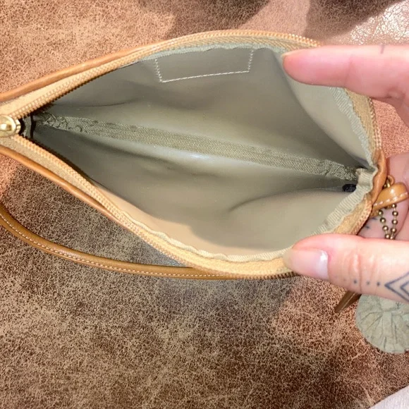 Coach vintage 2005 Hamptons leatherware nylon champagne Tote and Wristlet Set - Picture 9 of 16